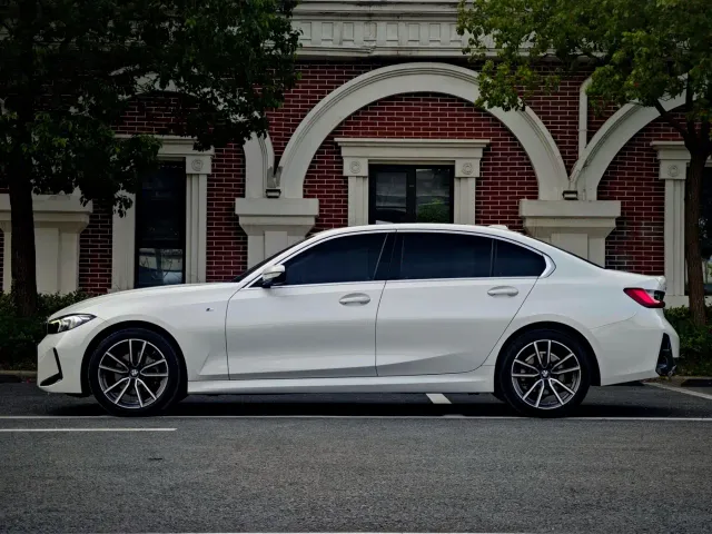 BMW 3 Series — Фото автомобиля 4