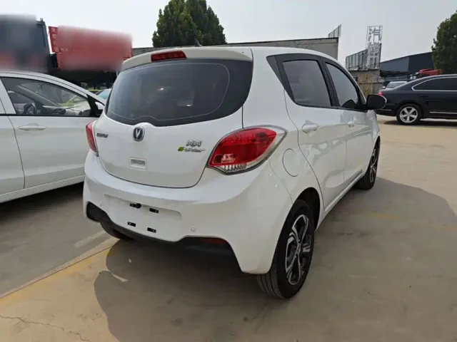 Changan Benben E-Star — Фото автомобиля 6
