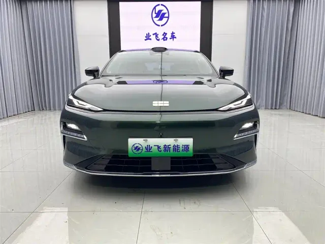 Geely Galaxy Xingyao 8 — Фото автомобиля 2