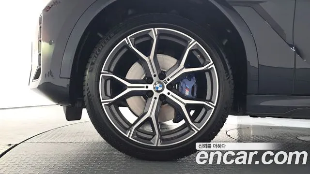 BMW X6 — Фото автомобиля 4