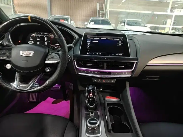 Cadillac CT5 — Фото автомобиля 12