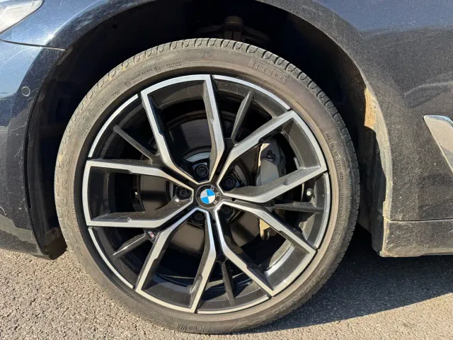 BMW 5 Series — Фото автомобиля 8