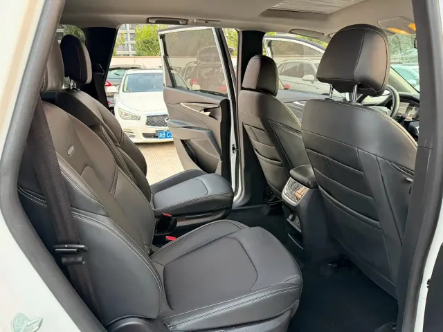 Maxus G50 — Фото автомобиля 6
