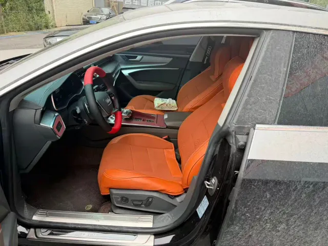 Audi A7L — Фото автомобиля 4
