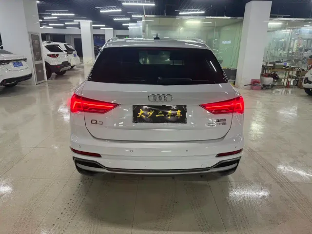 Audi Q3 — Фото автомобиля 13