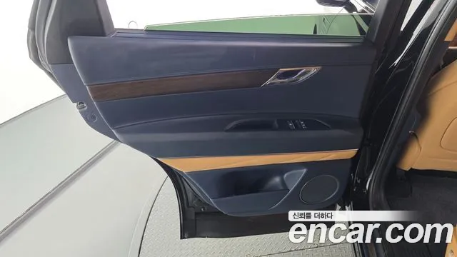 Genesis GV80 — Фото автомобиля 14