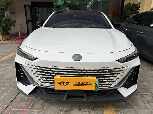 Changan UNI-V — Фото автомобиля 2
