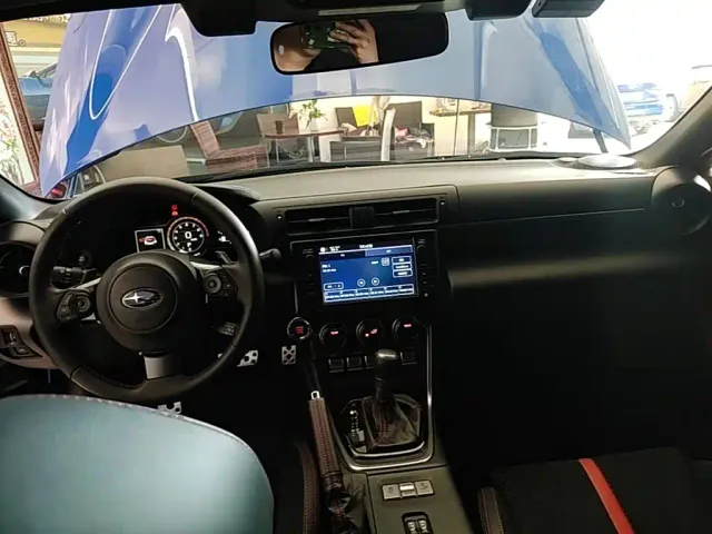 Subaru BRZ — Фото автомобиля 9