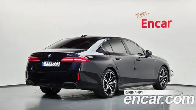 BMW 5 Series G60 — Фото автомобиля 2