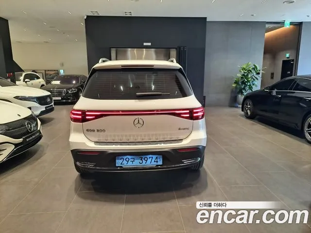 Mercedes-Benz EQB X243 — Фото автомобиля 4