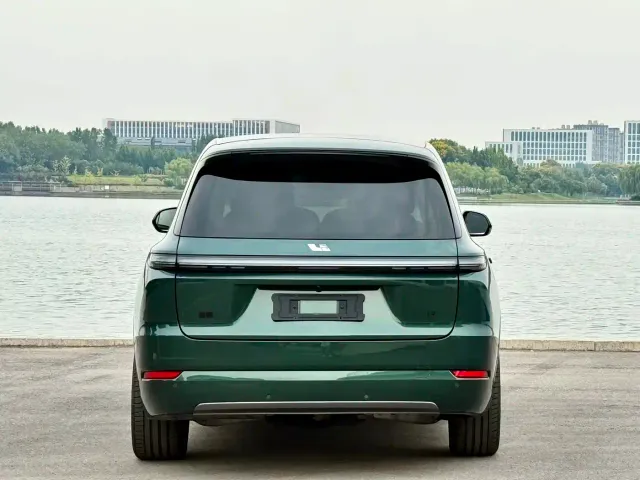 Li Auto L9 — Фото автомобиля 2