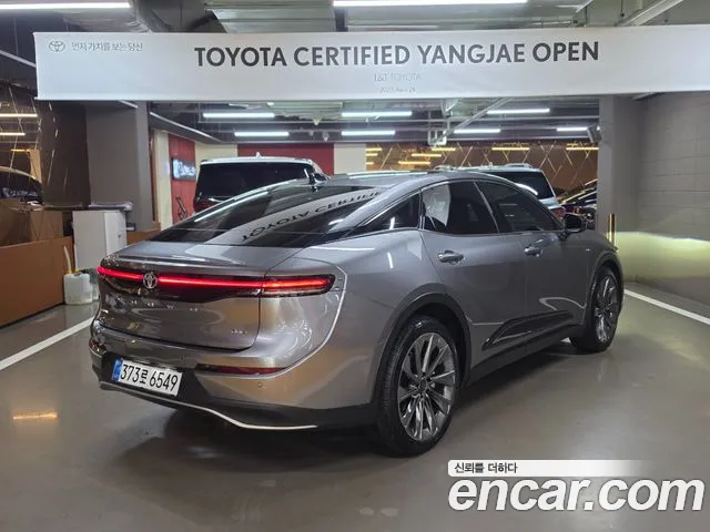 Toyota Crown — Фото автомобиля 2