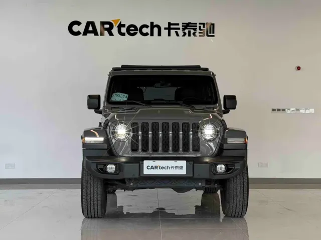 Jeep Wrangler — Фото автомобиля 2