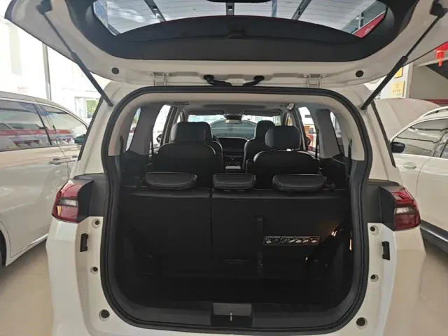 GAC Trumpchi M6 — Фото автомобиля 18