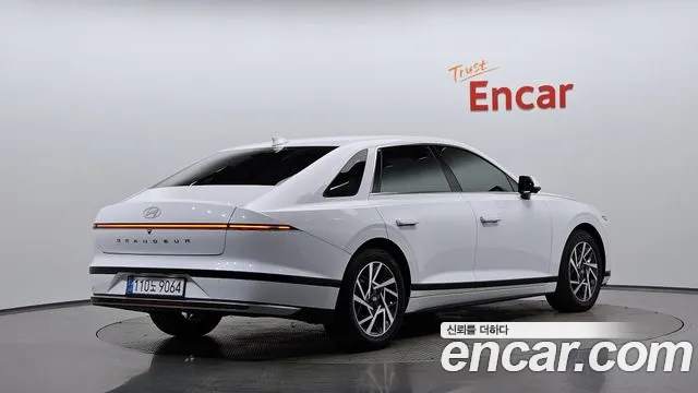 Hyundai Grandeur GN7 — Фото автомобиля 2