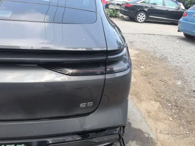 Geely Galaxy E8 — Фото автомобиля 24