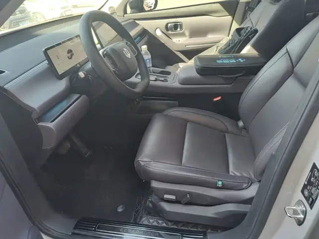 Leapmotor C10 — Фото автомобиля 14