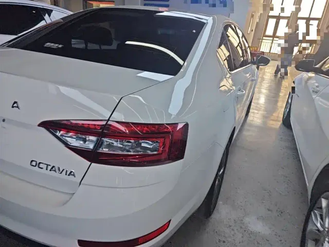 Skoda Octavia — Фото автомобиля 7