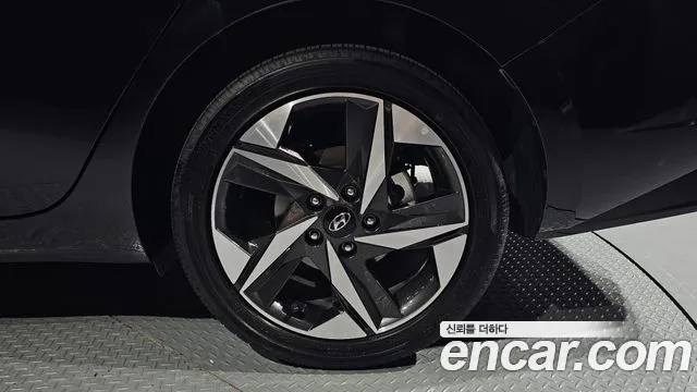 Hyundai Avante CN7 — Фото автомобиля 6