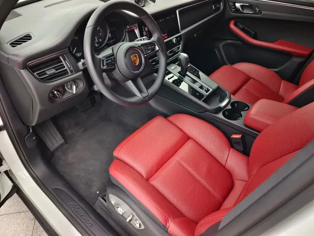 Porsche Macan — Фото автомобиля 10