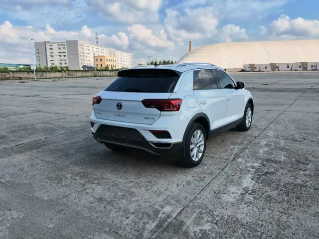 Volkswagen T-Roc — Фото автомобиля 4