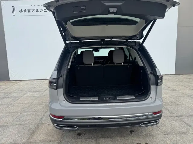 Lincoln Aviator — Фото автомобиля 6