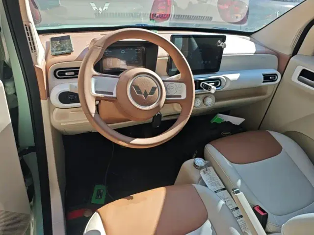 Wuling Hongguang Mini EV — Фото автомобиля 9