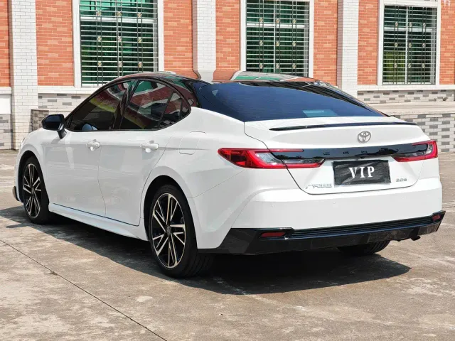 Toyota Camry — Фото автомобиля 9