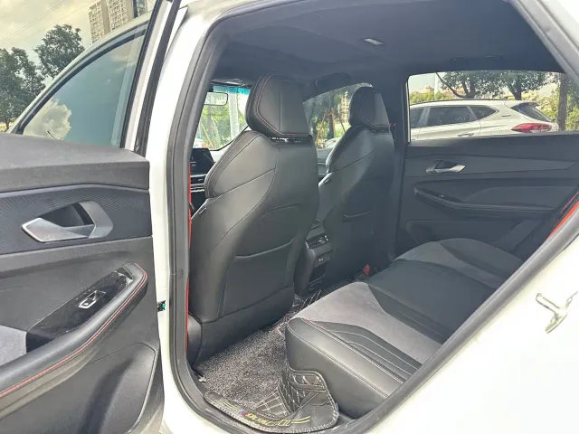 Geely Binrui — Фото автомобиля 9
