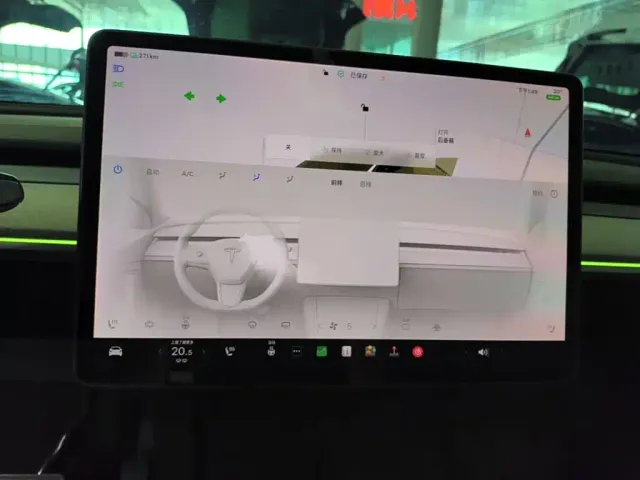 Tesla Model Y — Фото автомобиля 12