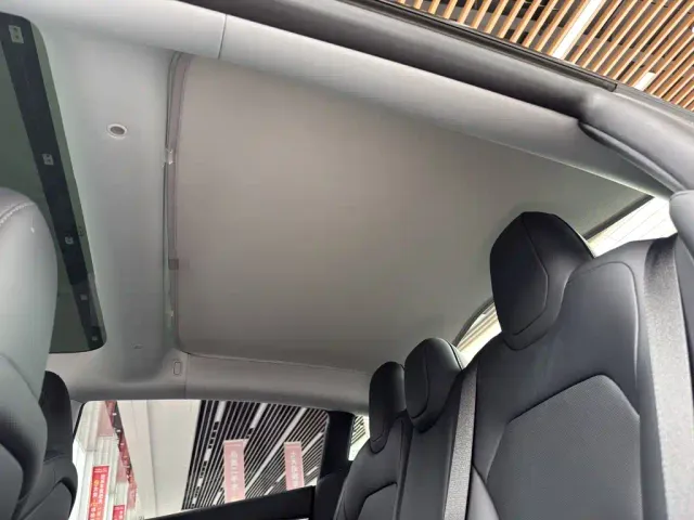 Tesla Model 3 — Фото автомобиля 13