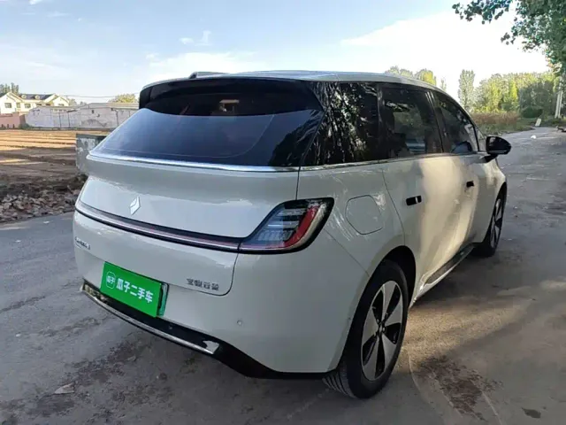 Baojun Cloud — Фото автомобиля 6
