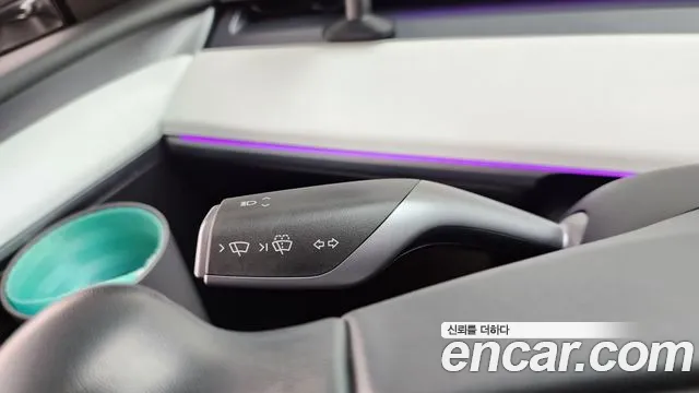 Tesla Model Y — Фото автомобиля 26