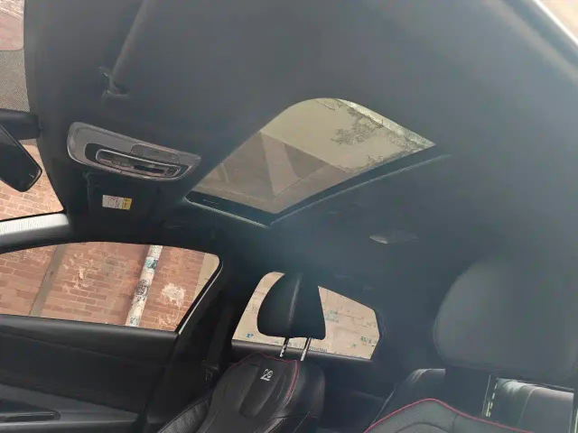 Hyundai Elantra — Фото автомобиля 12