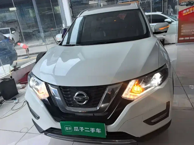 Nissan X-Trail — Фото автомобиля 2
