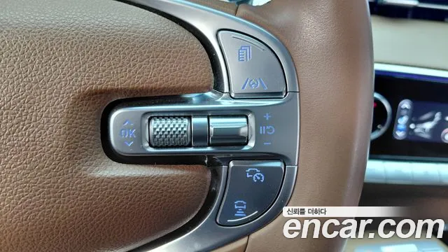 Genesis GV70 — Фото автомобиля 16