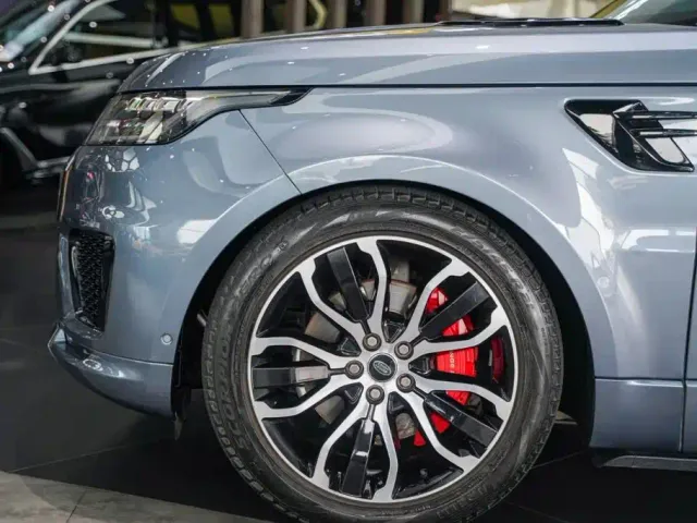 Land Rover Range Rover Sport — Фото автомобиля 6
