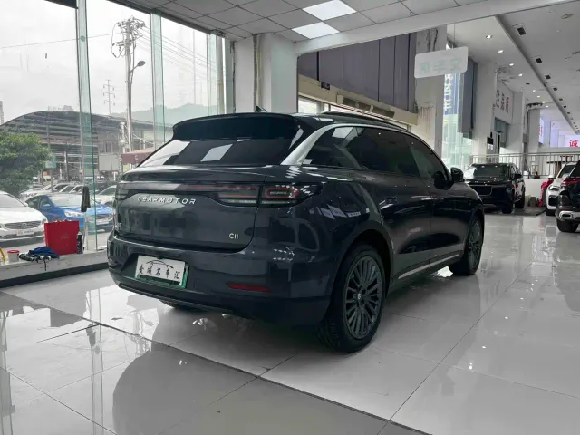 Leapmotor C11 — Фото автомобиля 5