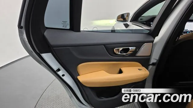Вольво V60 V60 Cross Country 2 поколение B5 Ultimate AWD — Фото автомобиля 20