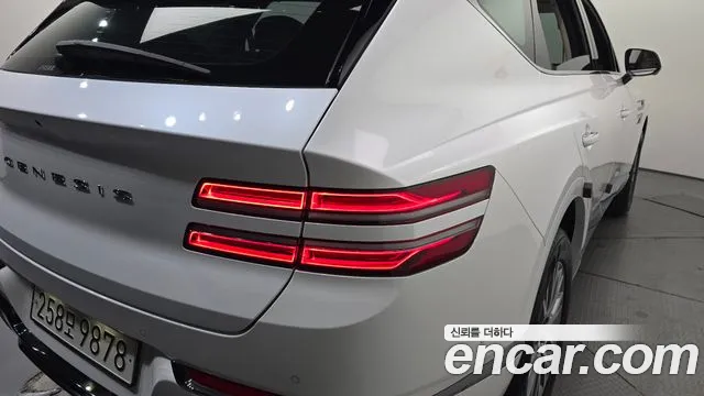 Genesis GV80 — Фото автомобиля 8