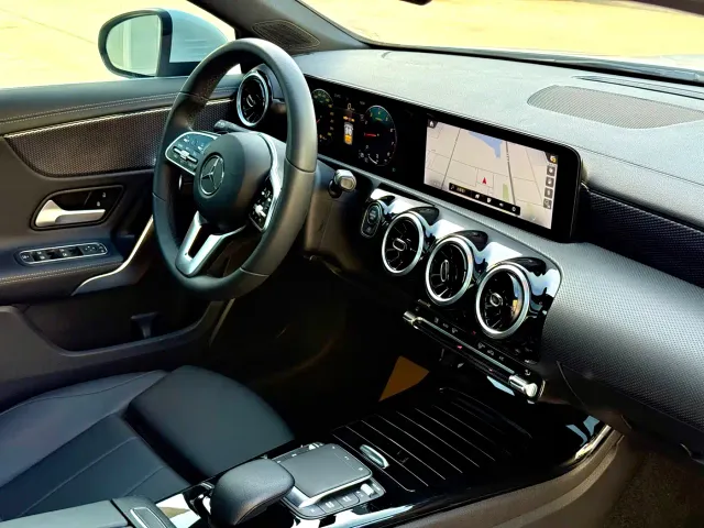 Mercedes-Benz A-Class — Фото автомобиля 21