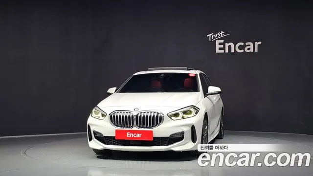 BMW 1 Series F40 — Фото автомобиля 3