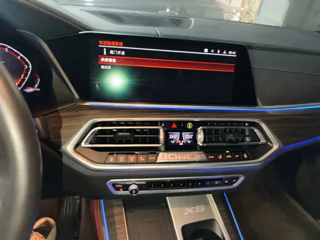 BMW X5 — Фото автомобиля 12