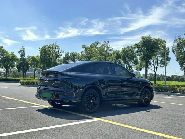 IM Motors LS6 — Фото автомобиля 8