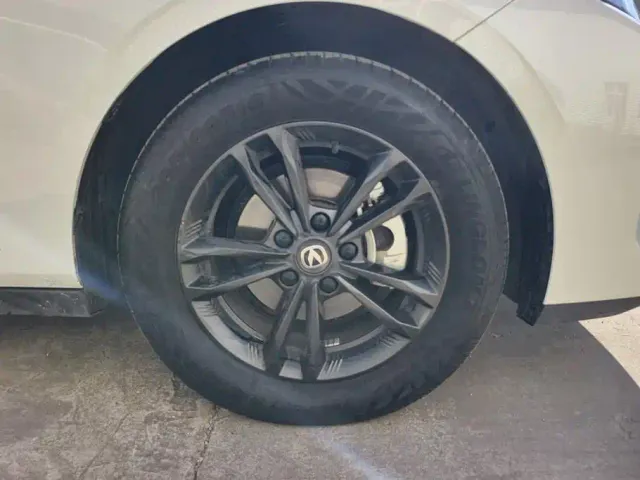 Changan Lamore — Фото автомобиля 6