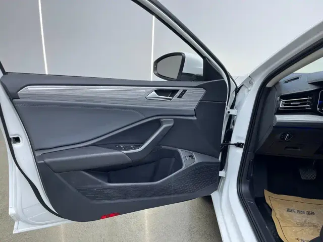 Volkswagen Sagitar — Фото автомобиля 11