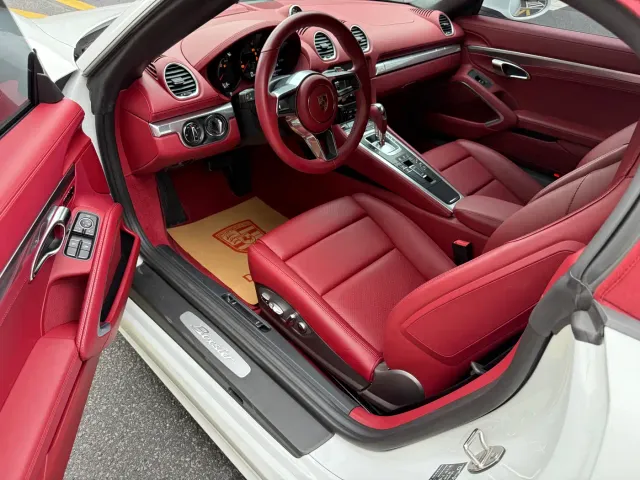 Porsche 718 — Фото автомобиля 3