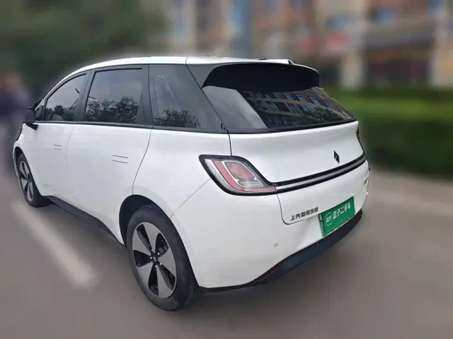 Baojun Cloud — Фото автомобиля 24