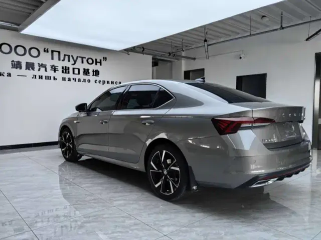 Škoda Octavia 2023 Facelift PRO TSI280 Premium Edition — Фото автомобиля 4