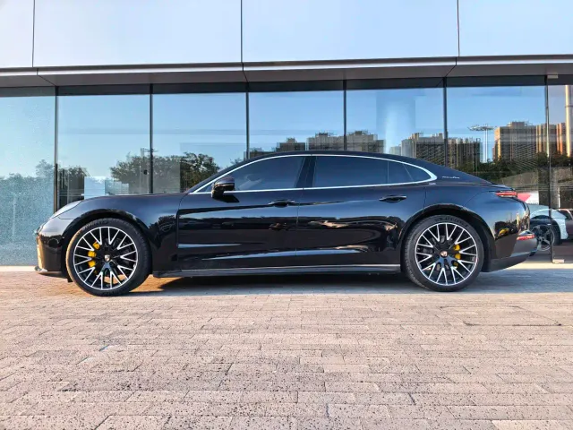 Porsche Panamera — Фото автомобиля 10